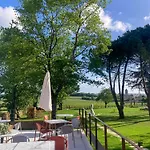 Hotel Aux Ducs De Sienne Montagne (Gironde)