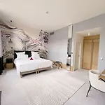 Aux Ducs De Sienne Hotel 4*