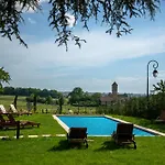 Aux Ducs De Sienne Hotel