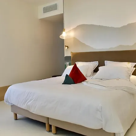 Hotel Aux Ducs De Sienne 4*