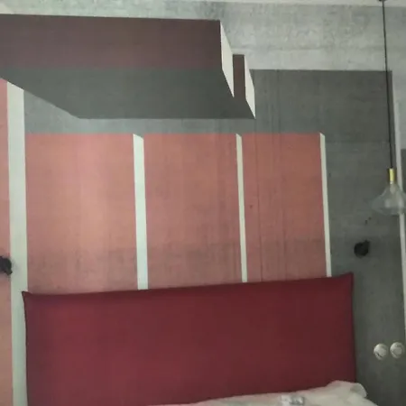 Hotell Aux Ducs De Sienne 4*