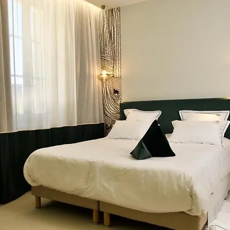 Aux Ducs De Sienne Hotel