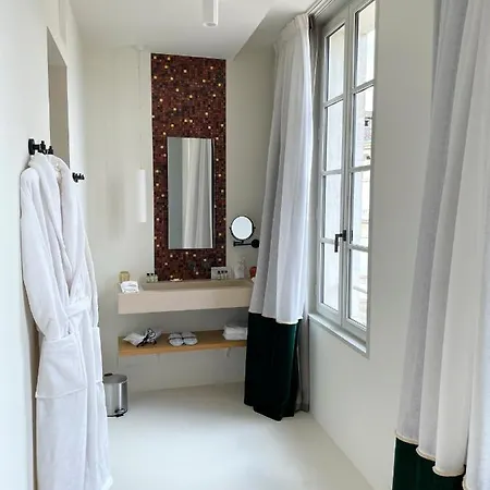 Aux Ducs De Sienne Hotell 4*