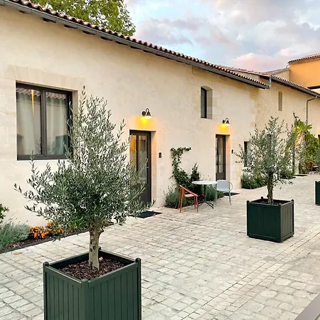 Hotell Aux Ducs De Sienne 4*