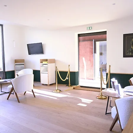 Hotel Aux Ducs De Sienne