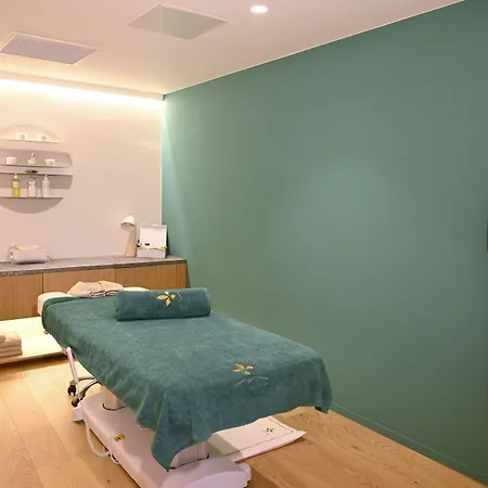 Aux Ducs De Sienne Hotel Montagne (Gironde)