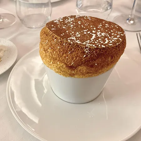Hotell Aux Ducs De Sienne 4*