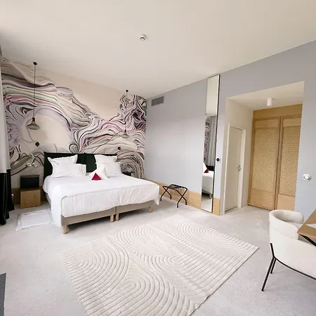Aux Ducs De Sienne Hotell 4*