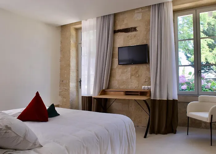 Hotell Aux Ducs De Sienne