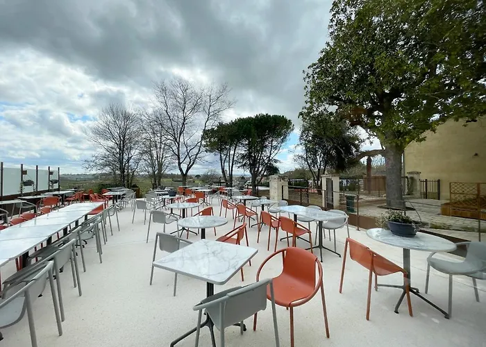 מלון Aux Ducs De Sienne מונטן