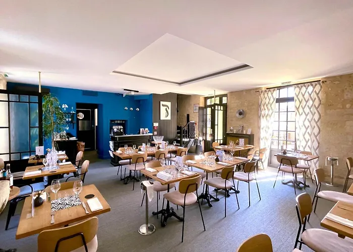 Aux Ducs De Sienne Hotell 4*