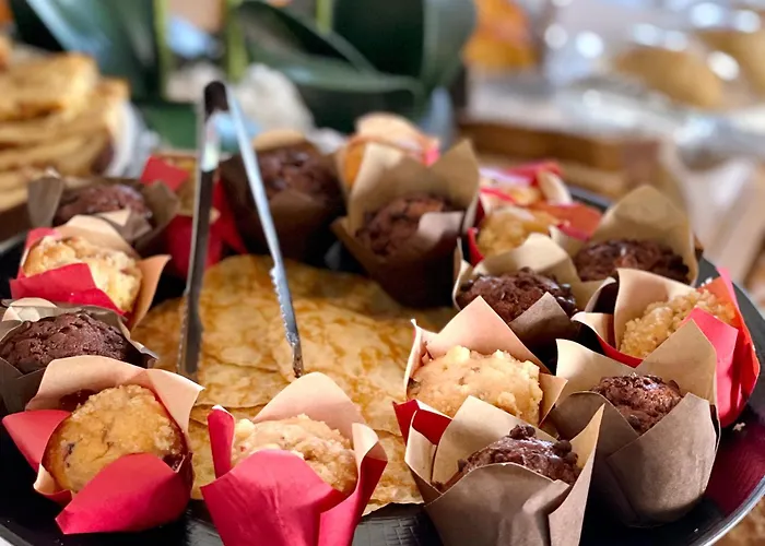 Hotell Aux Ducs De Sienne Montagne (Gironde)