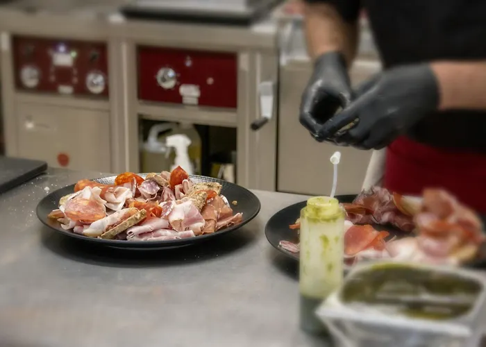 Hotell Aux Ducs De Sienne Montagne (Gironde)