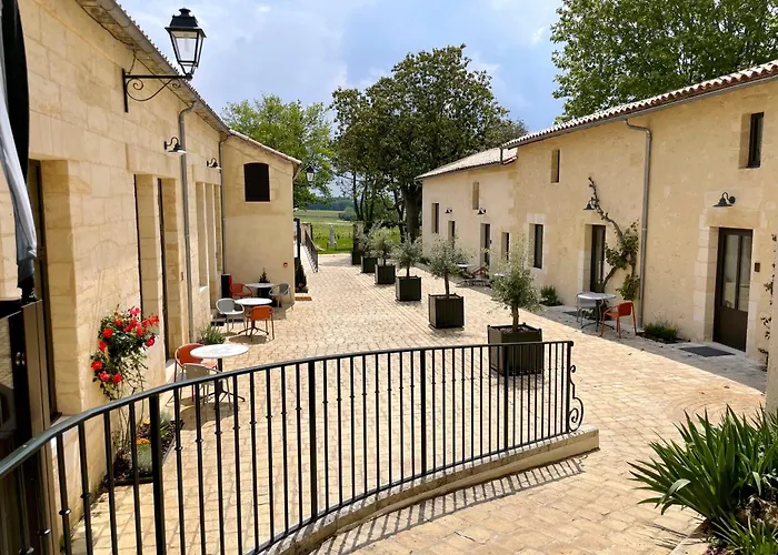 Aux Ducs De Sienne Hotell Montagne (Gironde)