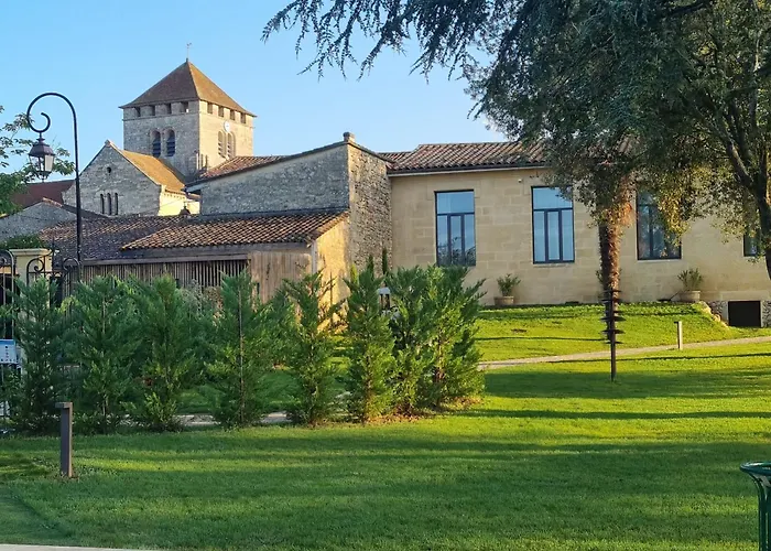 Hotell Aux Ducs De Sienne