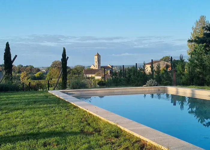 Aux Ducs De Sienne Hotell Montagne (Gironde)