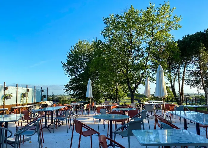 Aux Ducs De Sienne מונטן