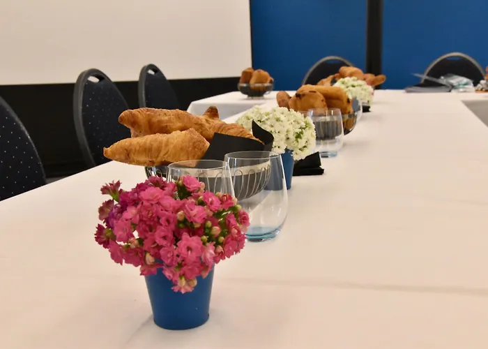 Aux Ducs De Sienne מלון מונטן