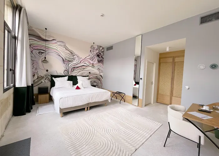 Aux Ducs De Sienne Hotell 4*