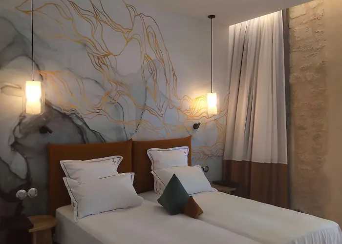 Aux Ducs De Sienne מונטן