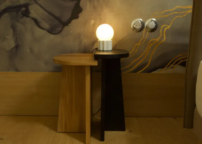 מלון Aux Ducs De Sienne מונטן